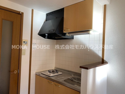 【キッチン】 | ヴェルロール西今宿 | コンパクトなキッチンで掃除もラクラク