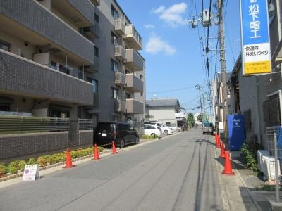 レジェンド太秦の周辺|前面道路
