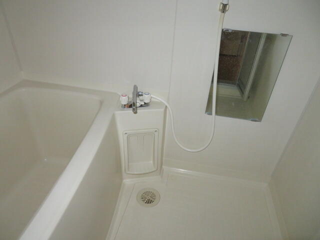 ヴィラグラータの浴室