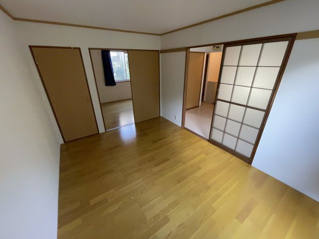 プレジュール石崎の洋室