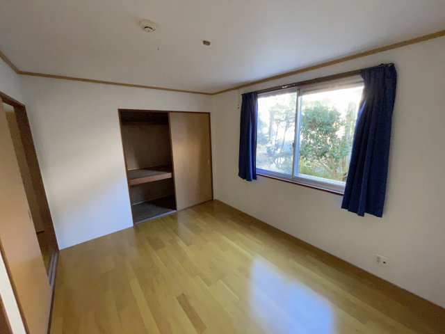 プレジュール石崎の洋室