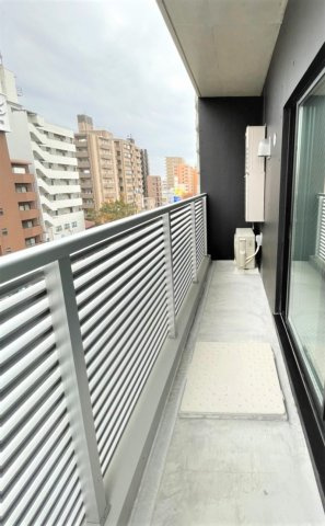 ラシクラスInfina中村橋のバルコニー|お洗濯にも便利なバルコニー付き