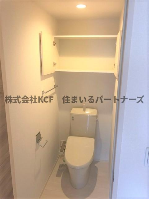 D-room F.京町のトイレ|落ち着いた色調のトイレです