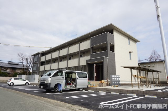 ファーブラウ