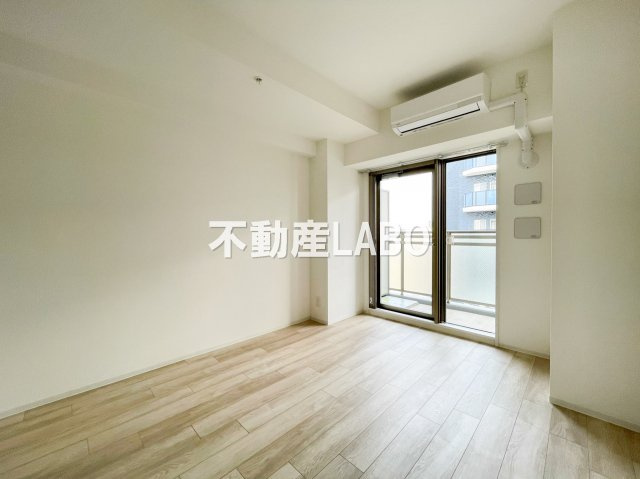 エスリード難波 THE FIRSTの洋室