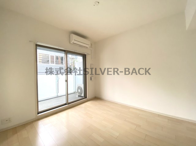 アドバンス難波西アクアの居間・リビング