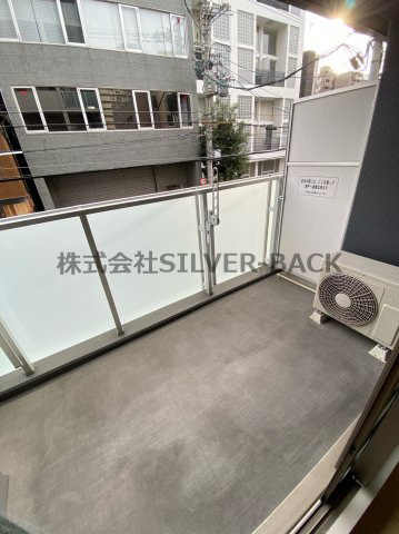 アドバンス難波西アクアのバルコニー