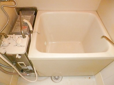 【浴室】 | ハイツアール | 追い焚き機能付き