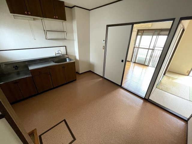 コスモハイツ松本Ⅰの居間・リビング