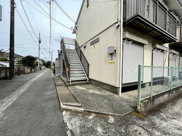 コスモハイツ松本Ⅰのエントランス