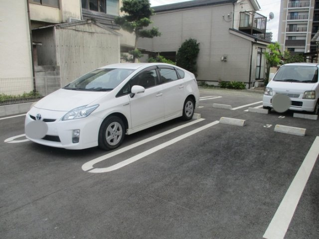 熊本市中央区九品寺３丁目のアパートの駐車場
