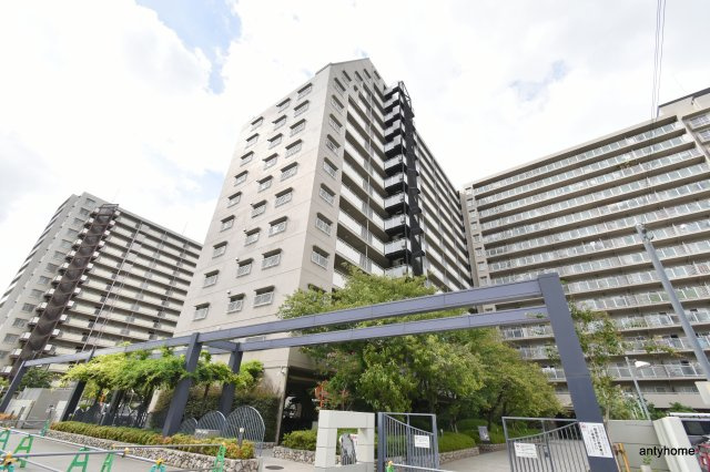 ファミールハイツ北大阪1号棟　仲介手数料無料の外観