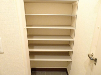 【玄関】 | ヴィラ２４５ | シューズクローク