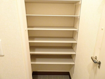 【玄関】 | ヴィラ２４５ | シューズクローク
