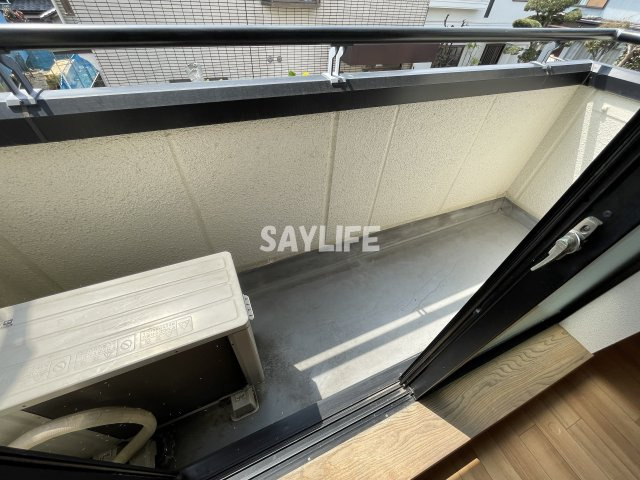 ガリューコート菱屋西のバルコニー