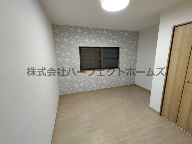 【寝室】の画像