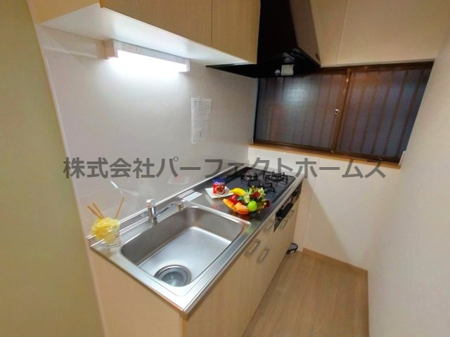 高野道1丁目中古戸建のキッチン|使いやすいキッチンです