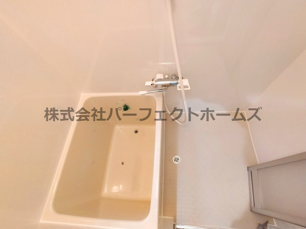 高野道1丁目中古戸建の浴室|コンパクトで使いやすいお風呂です