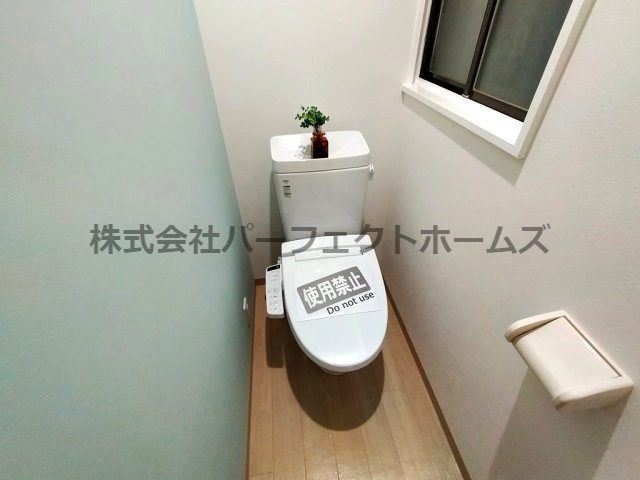 高野道1丁目中古戸建のトイレ|清潔感のあるトイレです
