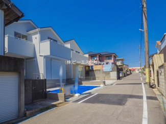 【前面道路含む現地写真】