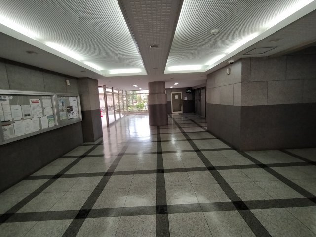 鶴見緑地コーポのエントランス|明るく開放感のあるエントランスです。