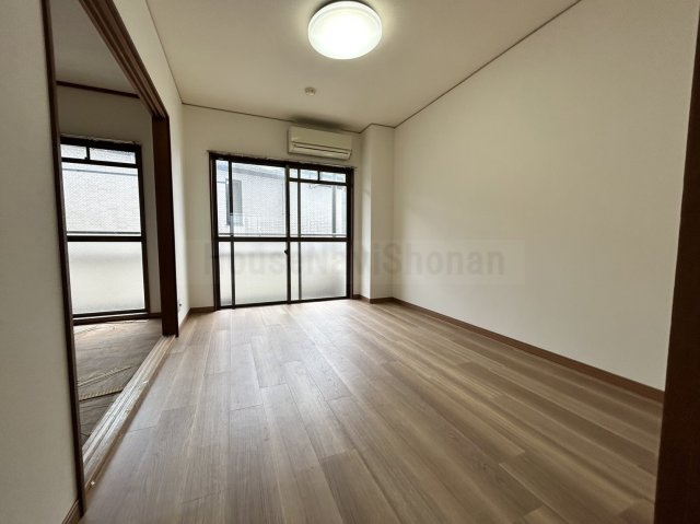 【寝室】 | ビラトレンディ