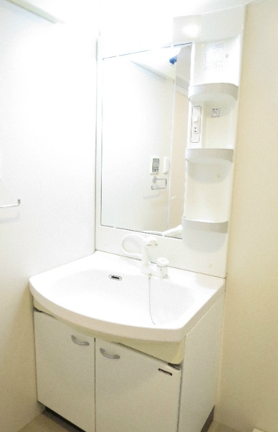 熊本市中央区新大江２丁目の賃貸マンションの独立洗面台