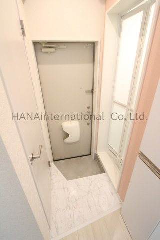 ユナイト星川メリルボーンの玄関