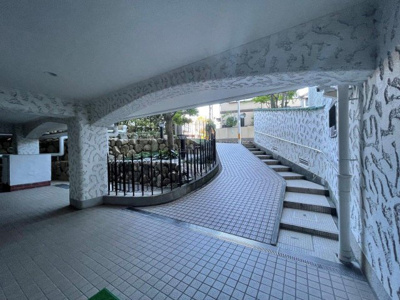 【その他共用部分】 | 芦屋アーバンライフ | エントランスへのアプローチ