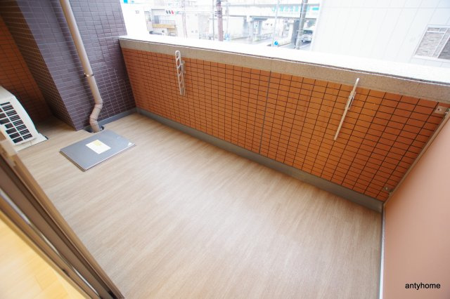 プレジオ城北　仲介手数料無料のバルコニー