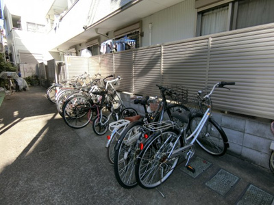 【その他共用部分】 | アヴァンセ西遊 | 自転車置場