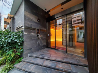 【エントランス】