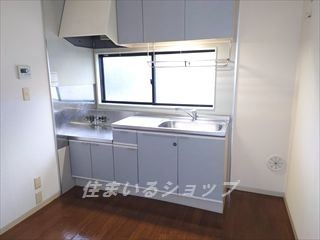 広島市安佐北区深川１丁目のアパートのキッチン