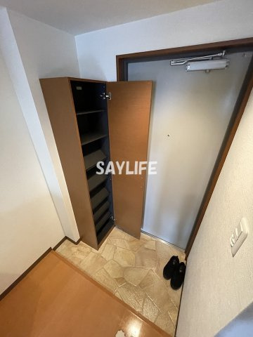 クイーンライフ東今里の玄関