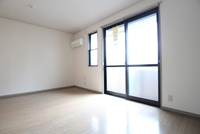 セゾンコート壱番館【キャッシュバック対象物件】の居間・リビング