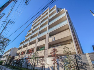 【外観】 | 陽当たり良好の「南向き3階部分」のお部屋です。※現地南側より撮影