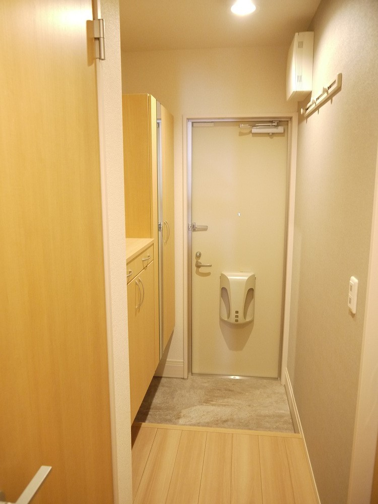 ユイメゾン幸町の玄関