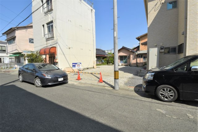 八幡町土地の周辺