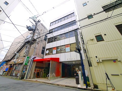 松井ビルの外観