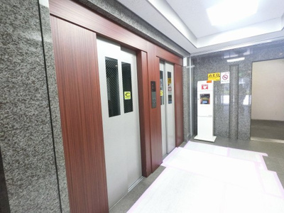 【その他共用部分】 | ベイシティコート横浜 | お買い物時やベビーカーの出し入れに便利なエレベーター付
混雑時にも便利なエレベーター2基付です。
