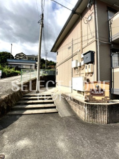 【エントランス】 | 落ち着いたエントランスです