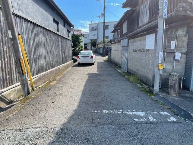 海南市沖野々・土地・56683の前面道路含む現地写真