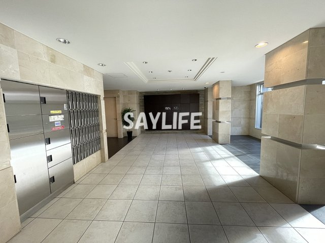 レークス大阪城イーストのロビー