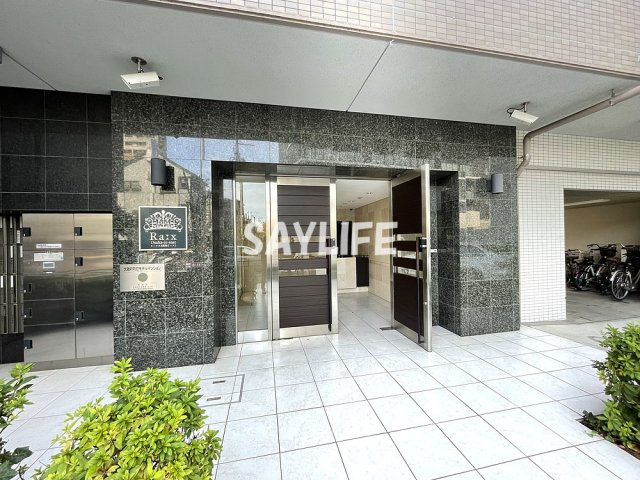 レークス大阪城イーストのエントランス