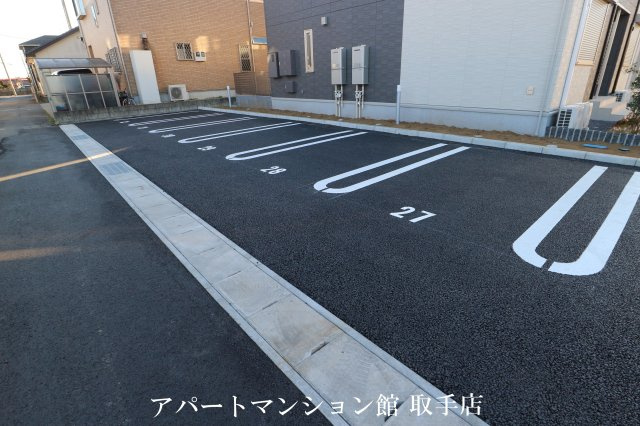 エタニティⅠの駐車場
