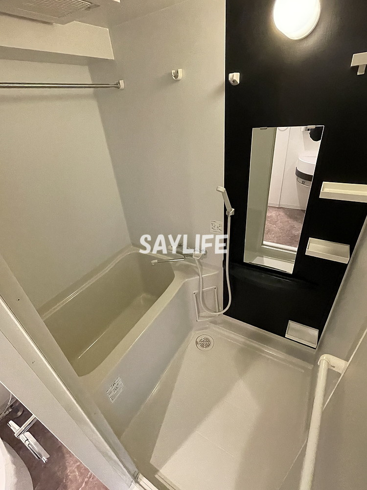 TLRレジデンス高井田の浴室