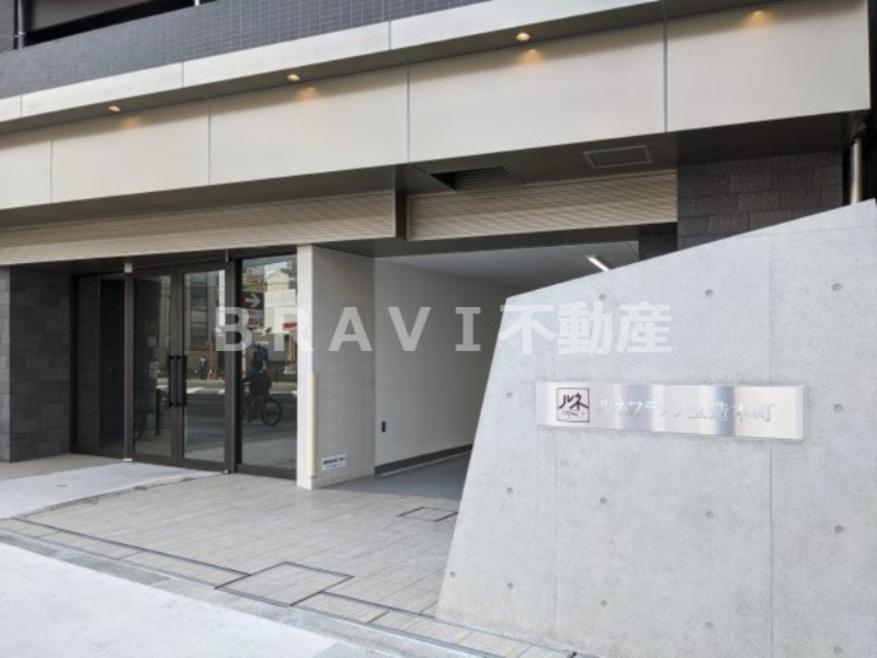 ヴィラ・セレーノ玉造本町　BRAVI不動産のエントランス|【ルネフラッツ玉造本町】毎日通るエントランスはこのようになっています