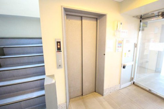 【その他共用部分】 | 日々の生活に欠かせないエレベーターを完備♪