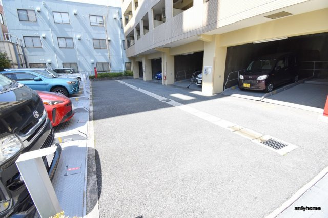 ビーバ江坂　仲介手数料無料