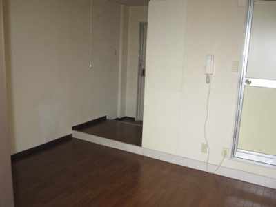 【洋室】 | 利回り：約9％。全15戸の一棟収益マンション！